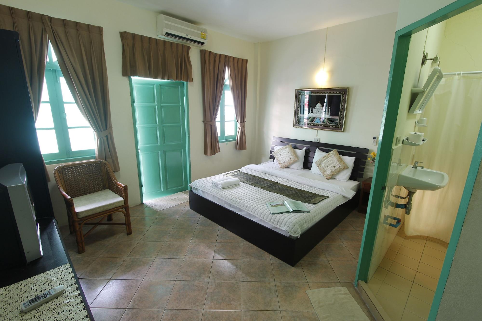 Goldsea Beach Patong Exterior photo